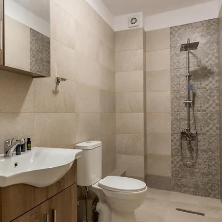 Apartmanhotel Uncle Tam 3*